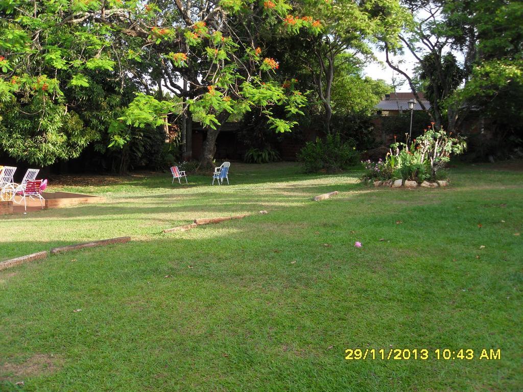 Hostel Y Posada Colibri Puerto Iguazú Exteriér fotografie