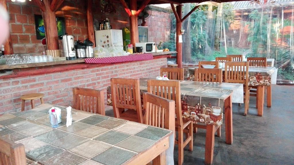Hostel Y Posada Colibri Puerto Iguazú Exteriér fotografie
